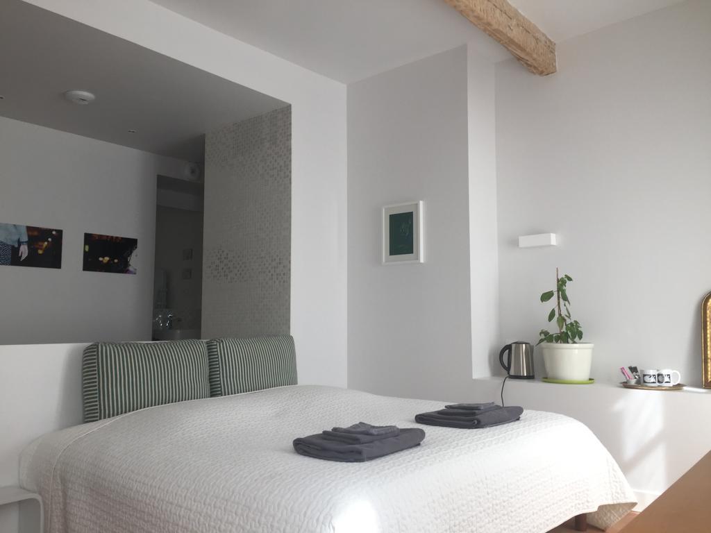 B&B Le Chat Qui Dort Montricoux Zewnętrze zdjęcie